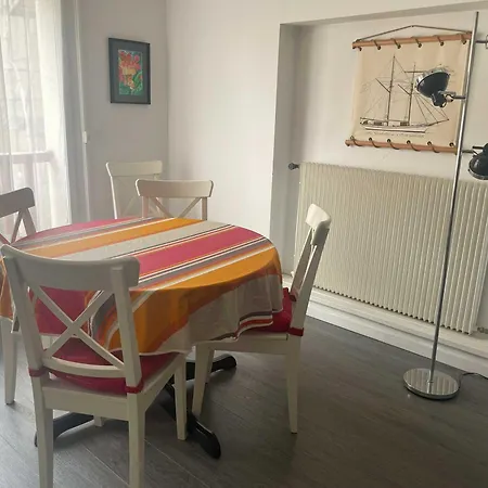 Grand T2 De Charme Plages Et Commerces A Pieds Appartement Ciboure